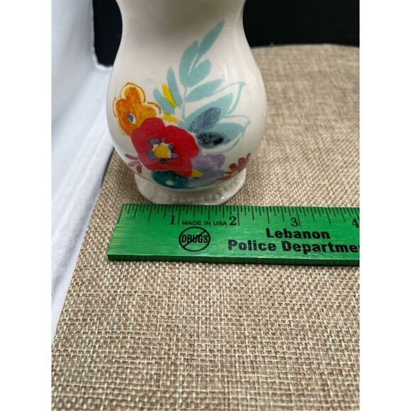 The Pioneer Woman Flea Market Decorated Salt and Pepper Shaker Set - Picture 7 of 8